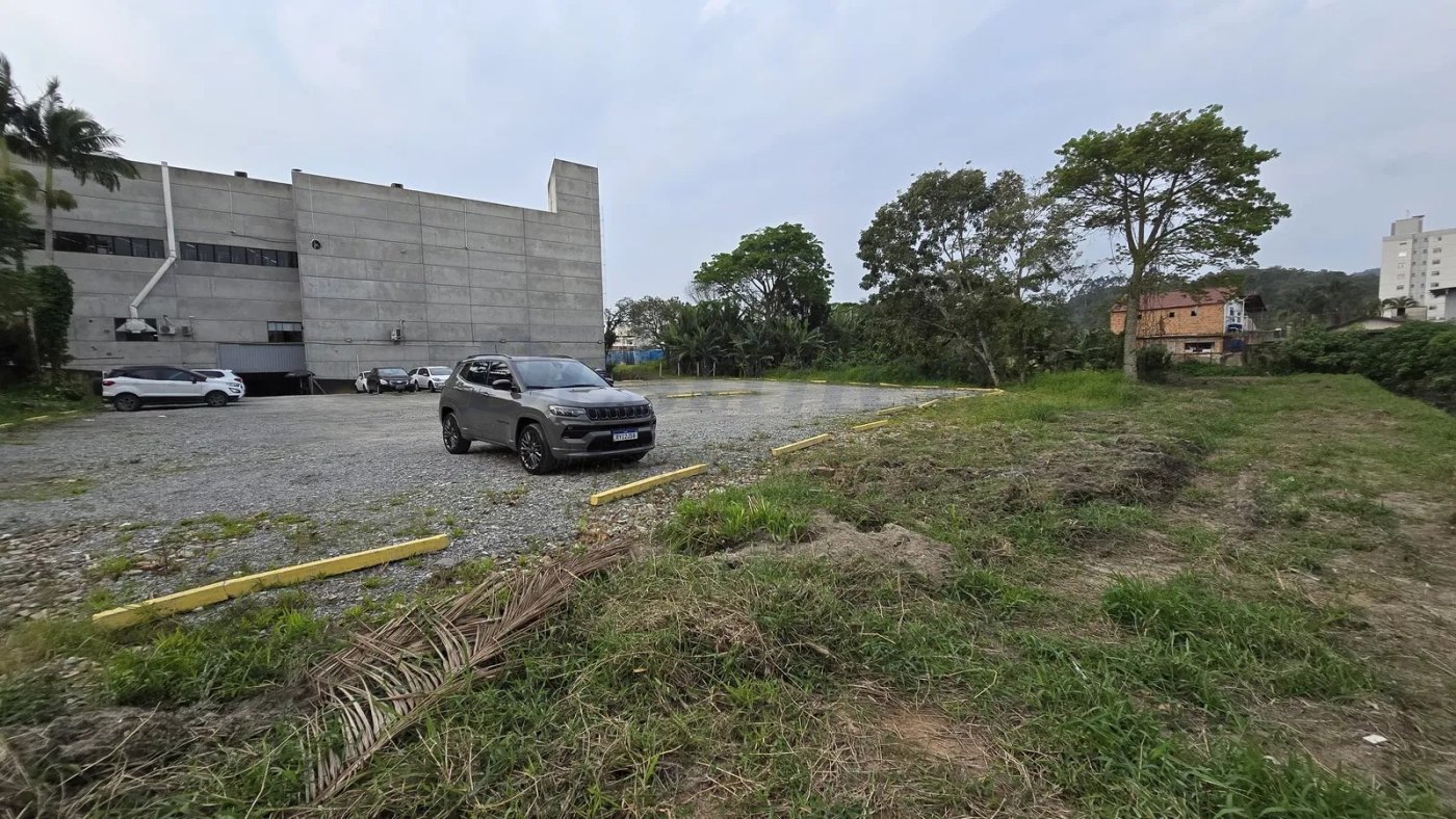 Terreno para Locação Anual no bairro Centro em Camboriú