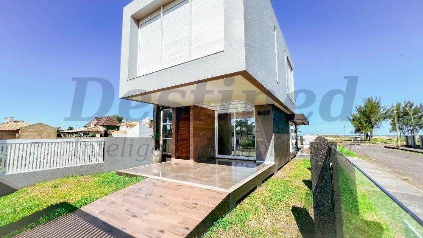 Casa 3 suítes para Venda no bairro Centro em Capão da Canoa