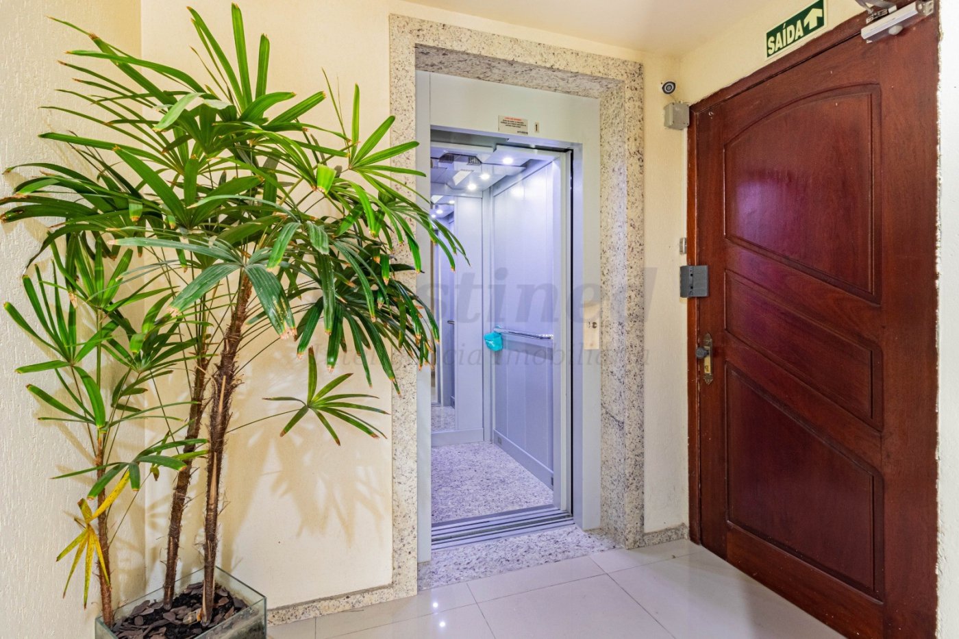 Apartamento 3 quartos pra aluguel no bairro Jardim Itu em Porto Alegre