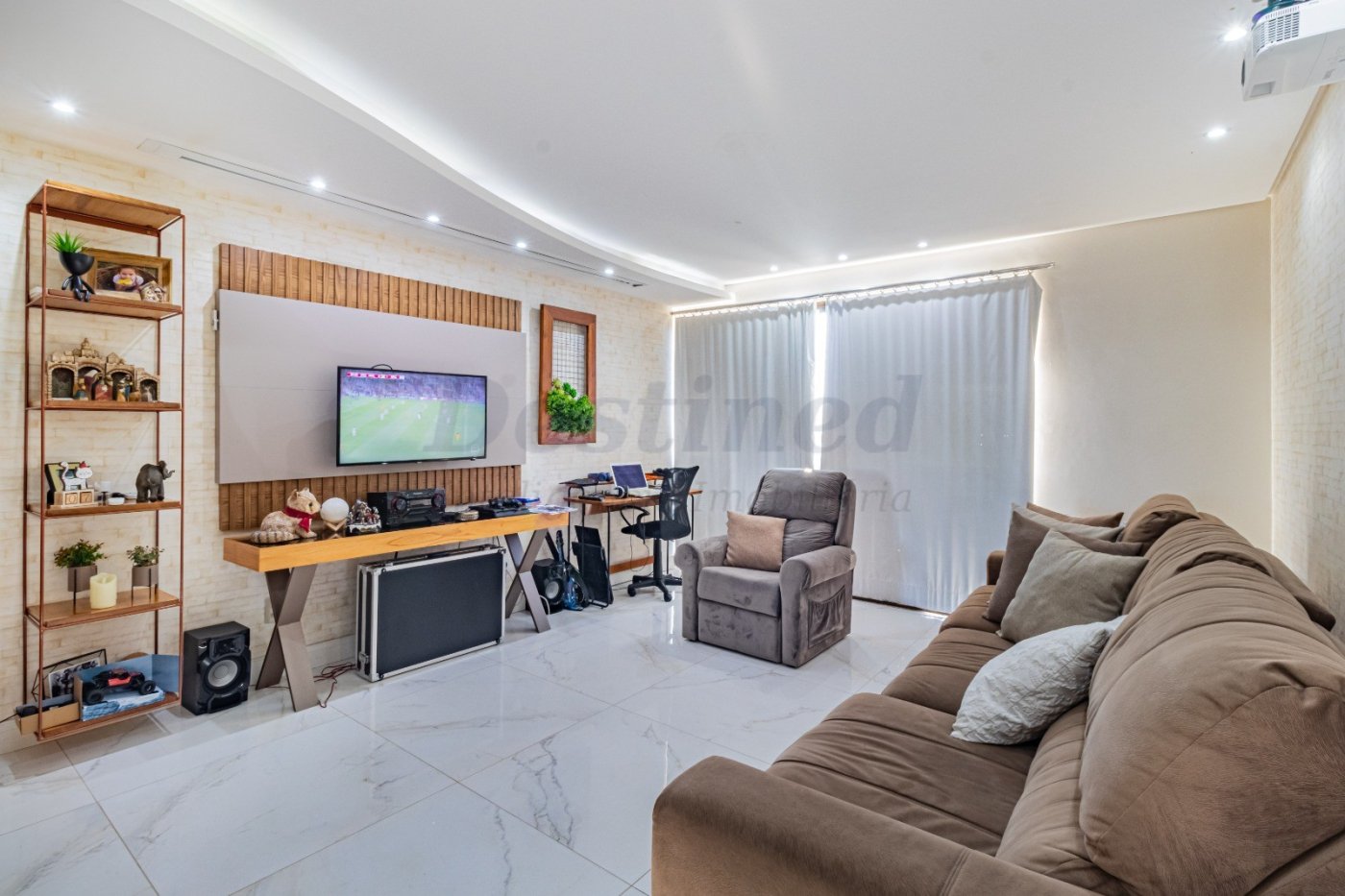 Apartamento 3 quartos pra aluguel no bairro Jardim Itu em Porto Alegre