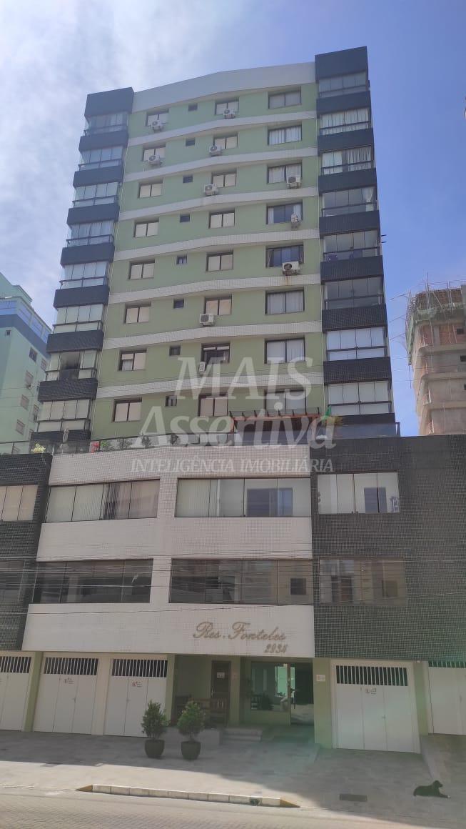 Apartamento mobiliado de 03 dormitórios no Centro de Torres