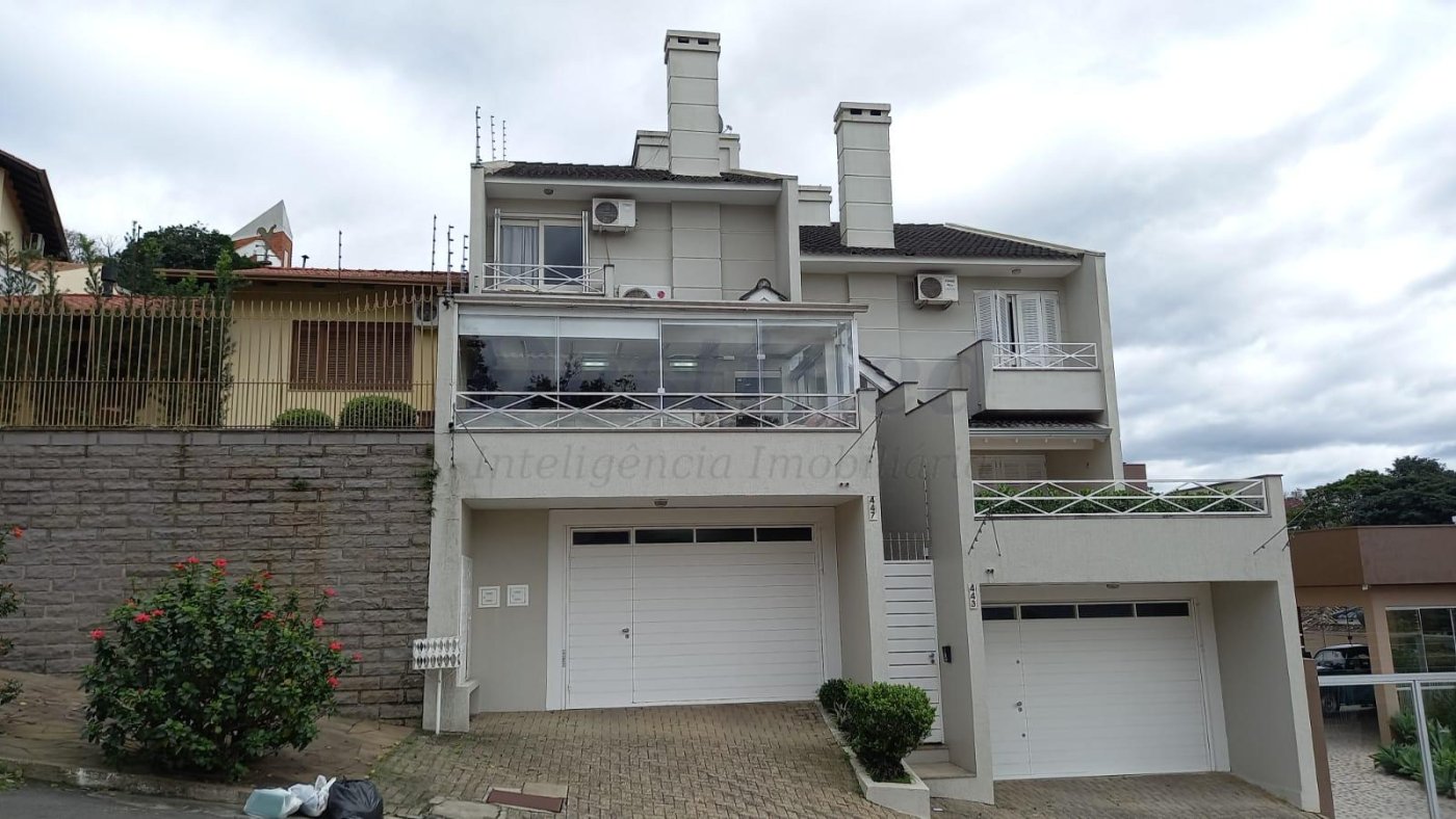 Lindo sobrado 03 dormitórios para venda em Novo Hamburgo bairro Hamburgo Velho
