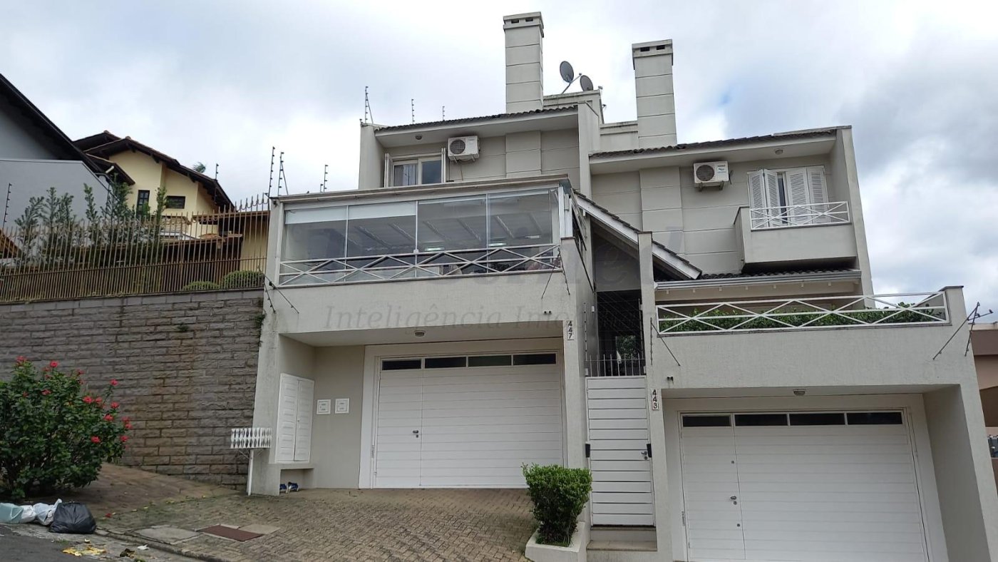 Lindo sobrado 03 dormitórios para venda em Novo Hamburgo bairro Hamburgo Velho