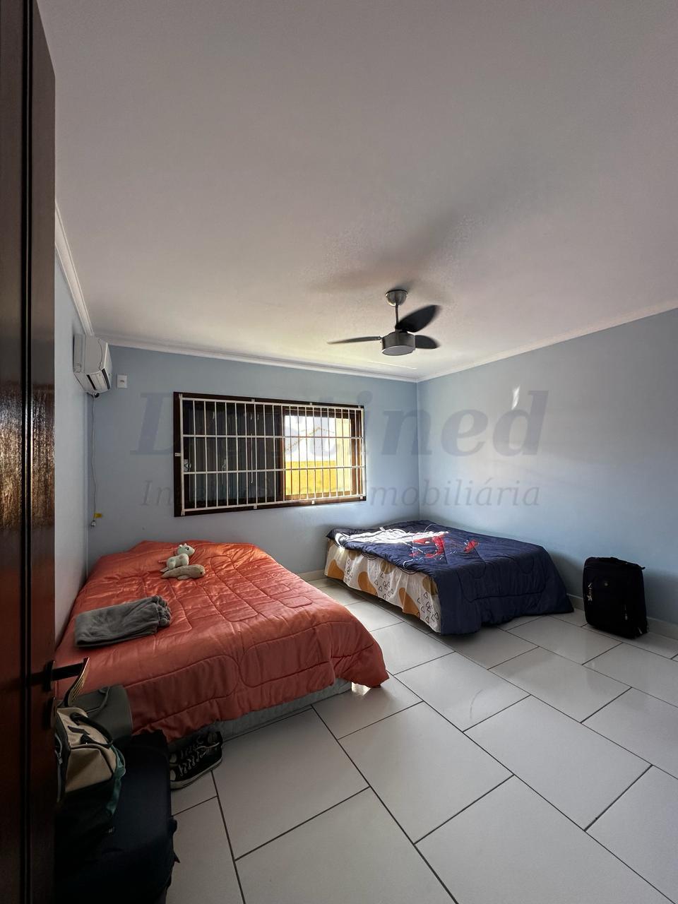 Casa 05 dormitórios para venda em Xangrilá