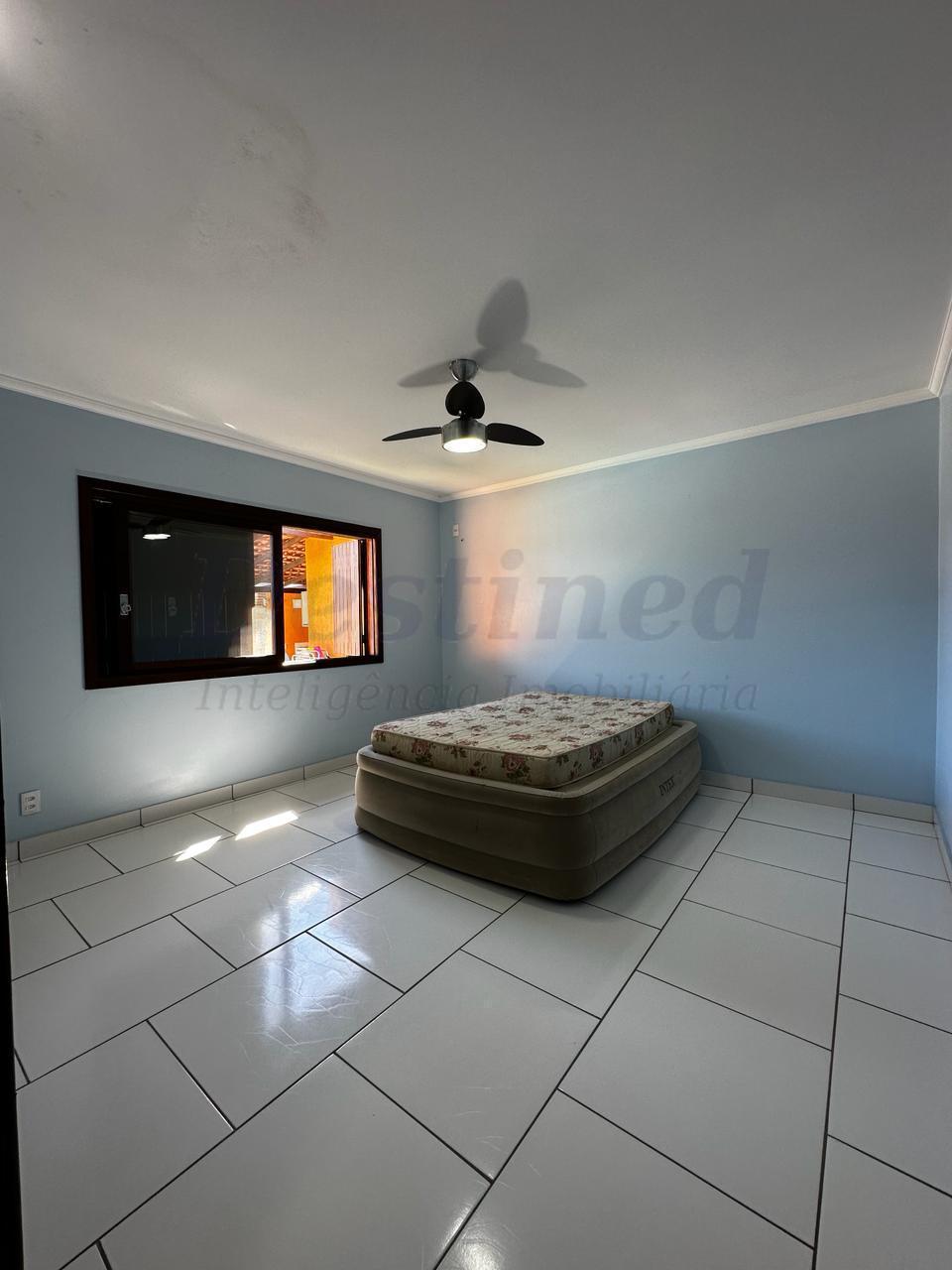 Casa 05 dormitórios para venda em Xangrilá
