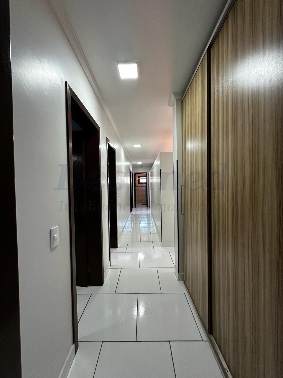 Casa 05 dormitórios para venda em Xangrilá