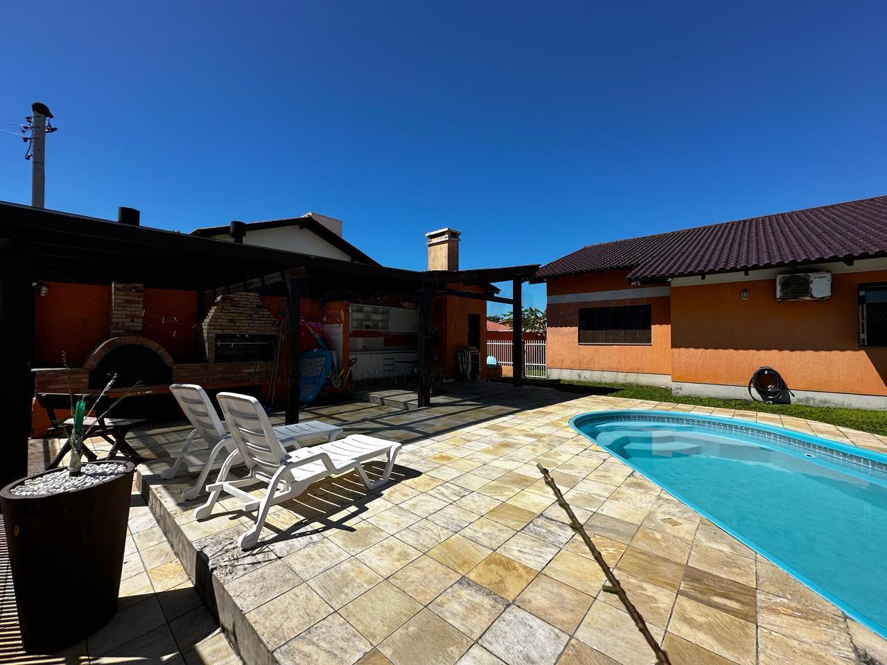 Casa 05 dormitórios para venda em Xangrilá