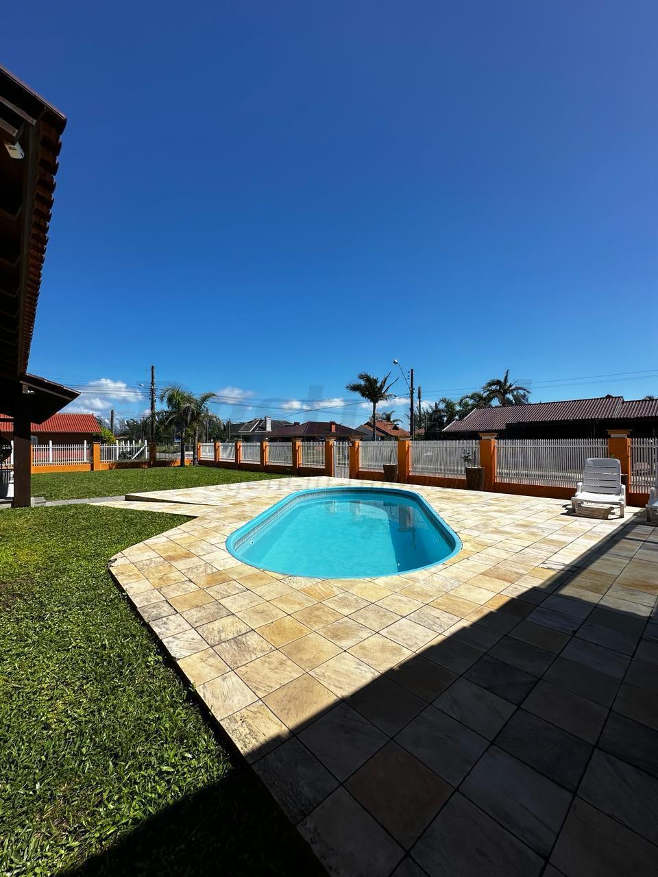 Casa 05 dormitórios para venda em Xangrilá