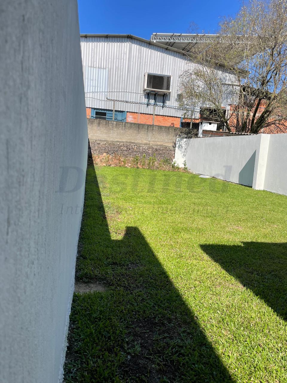 Casa 03 dormitórios para venda em Novo Hamburgo