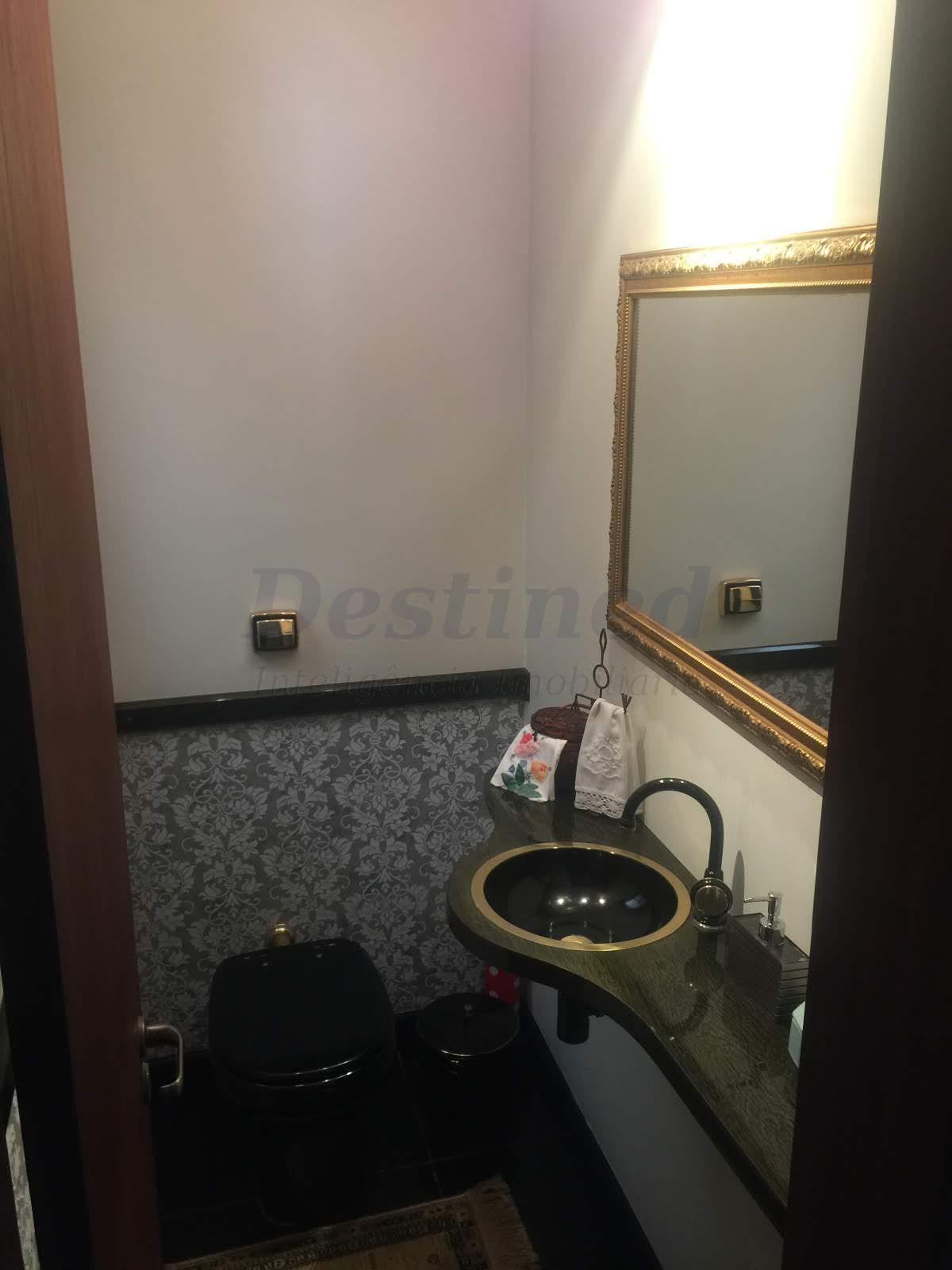 Excelente casa residencial e comercial muito bem localizada na Av Pedro Adams Filho 