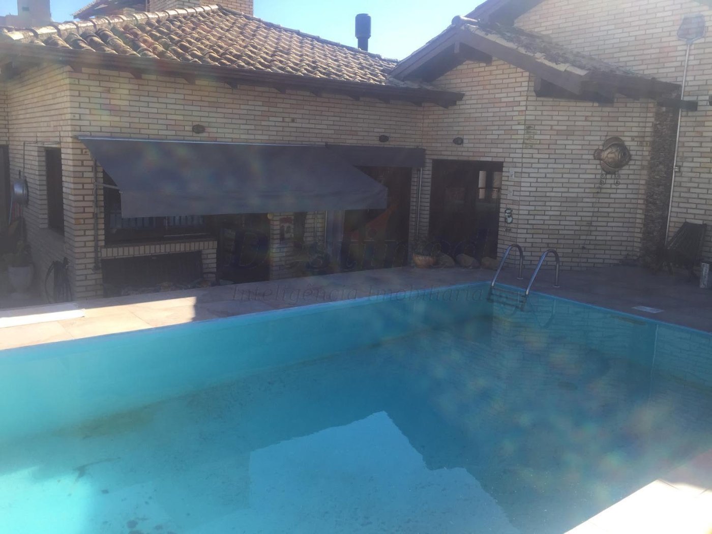 Excelente casa residencial e comercial muito bem localizada na Av Pedro Adams Filho 