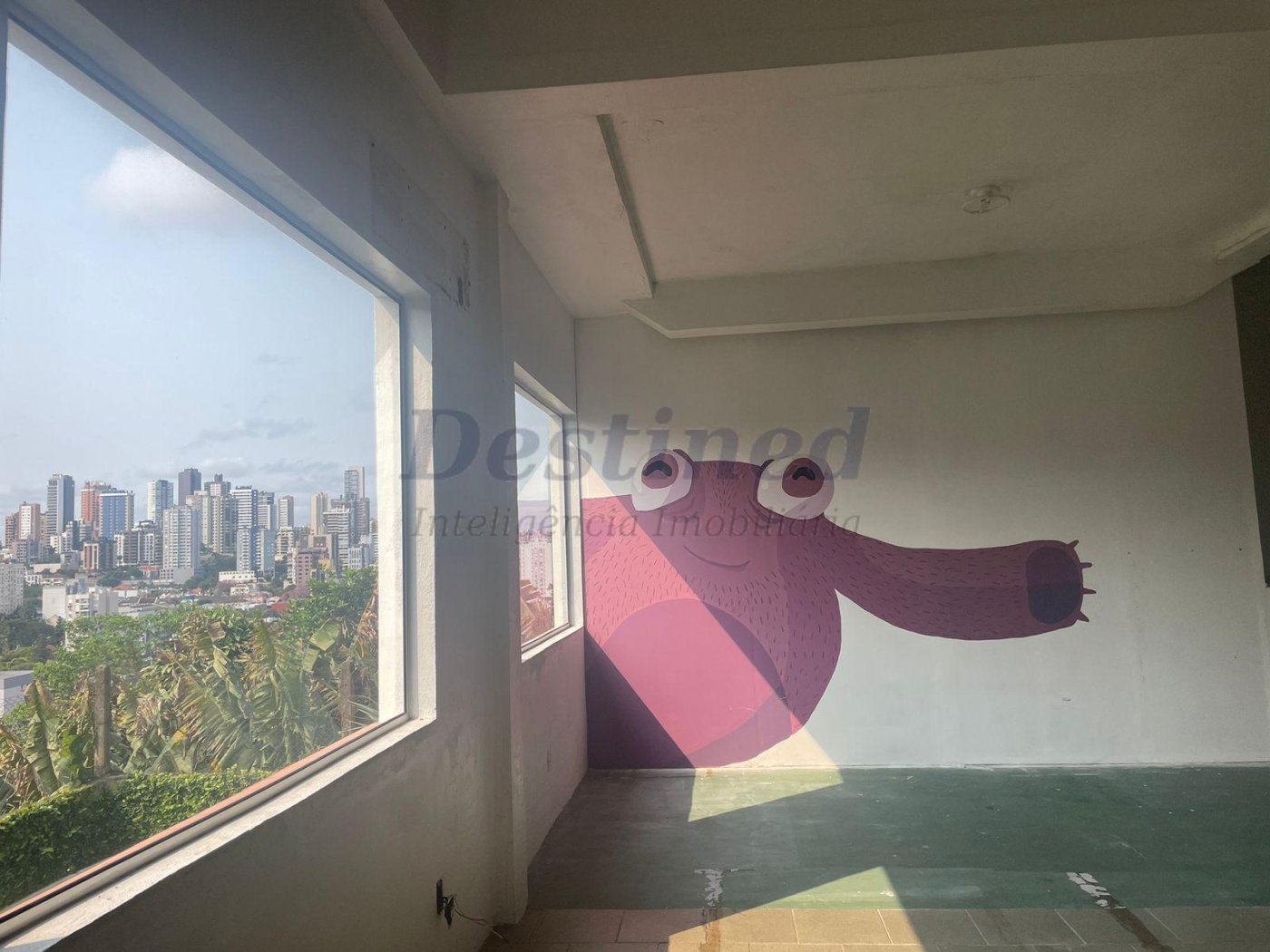 Prédio Comercial para Locação Anual, muito bem localizado na Av Pedro Adams Filho 