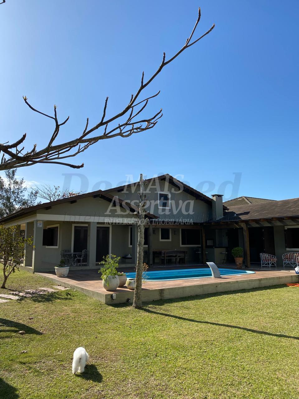 Casa 4 quartos para Venda no bairro Balneario Praia Real em Torres