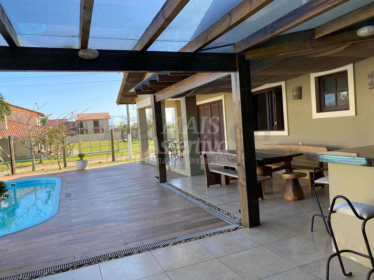 Casa 4 quartos para Venda no bairro Balneario Praia Real em Torres