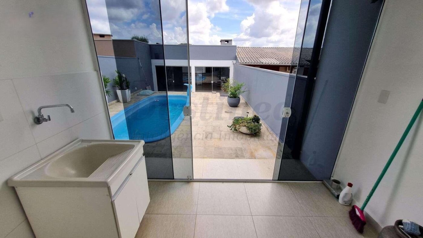 Casa com piscina para venda no Bairro Imigrante em Campo Bom