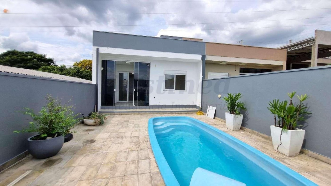 Casa com piscina para venda no Bairro Imigrante em Campo Bom