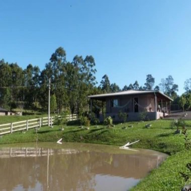 Chácara em Araricá com  5.000 m² de pura tranquilidade e lazer! 