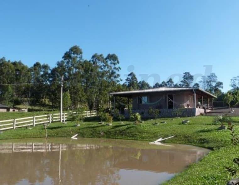 Chácara em Araricá com  5.000 m² de pura tranquilidade e lazer! 