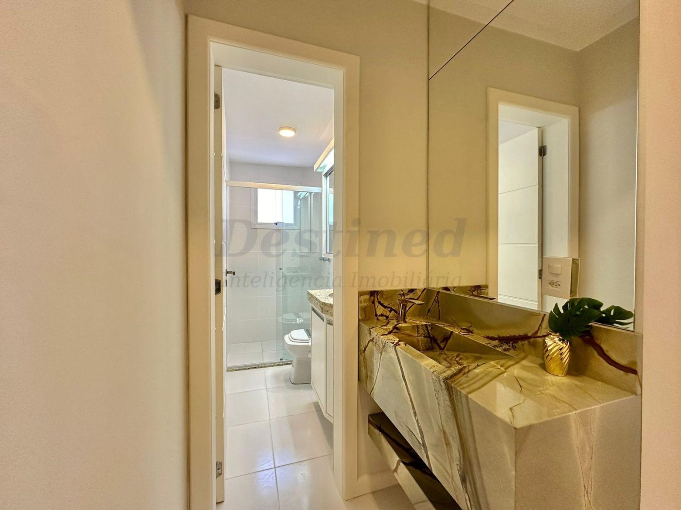 Apartamento decorado 03 dormitórios 01 suíte para venda em Capão da Canoa Centro
