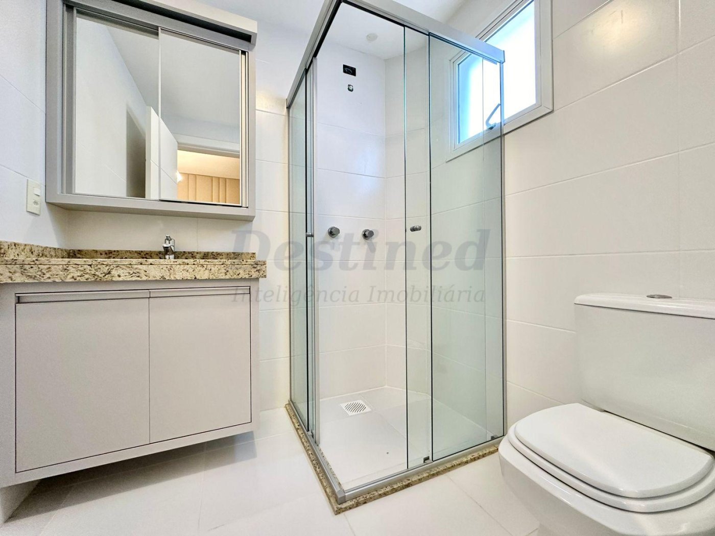 Apartamento decorado 03 dormitórios 01 suíte para venda em Capão da Canoa Centro