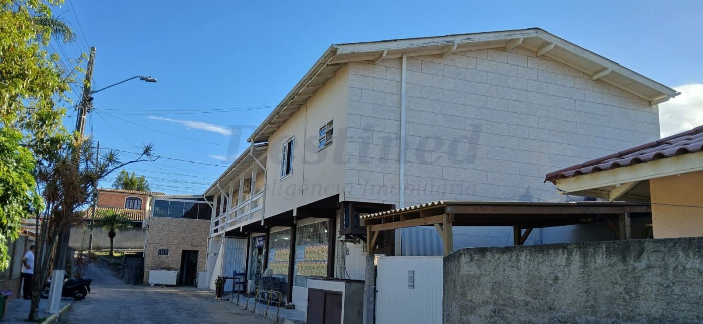 Imóvel Comercial 5 quartos para Venda no bairro Ingleses do Rio Vermelho em Florianópolis