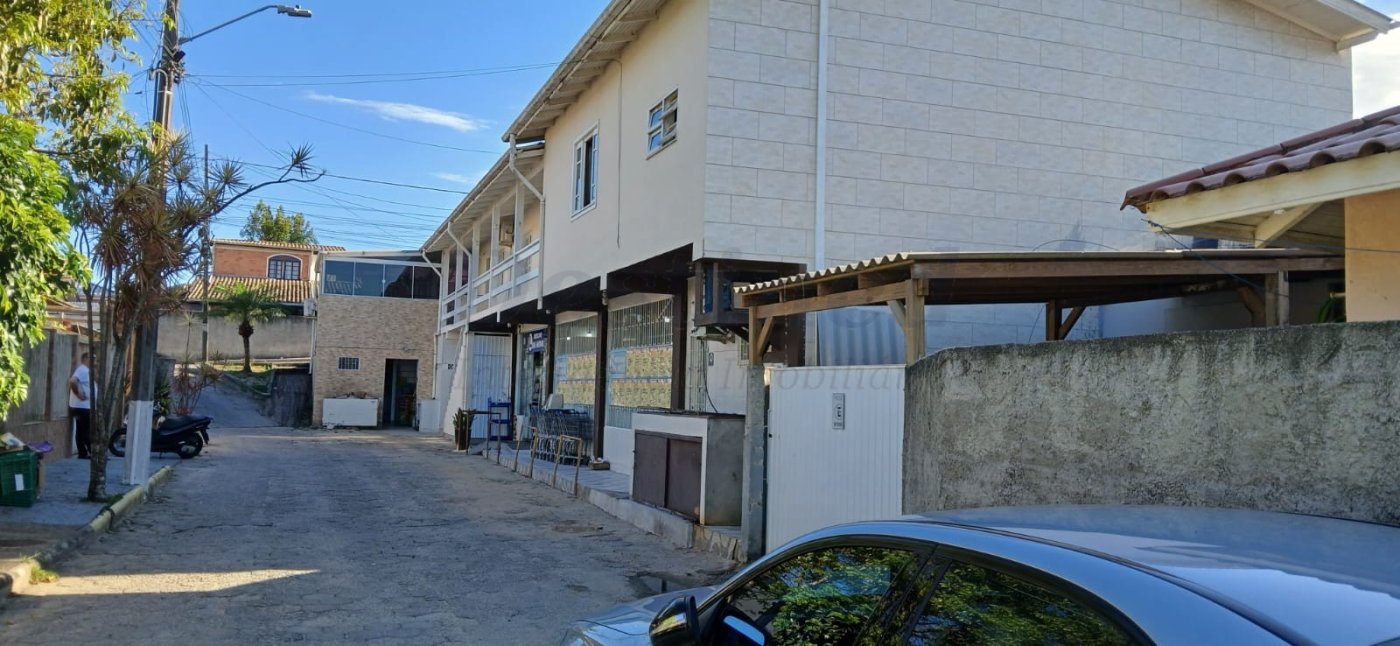 Imóvel Comercial 5 quartos para Venda no bairro Ingleses do Rio Vermelho em Florianópolis