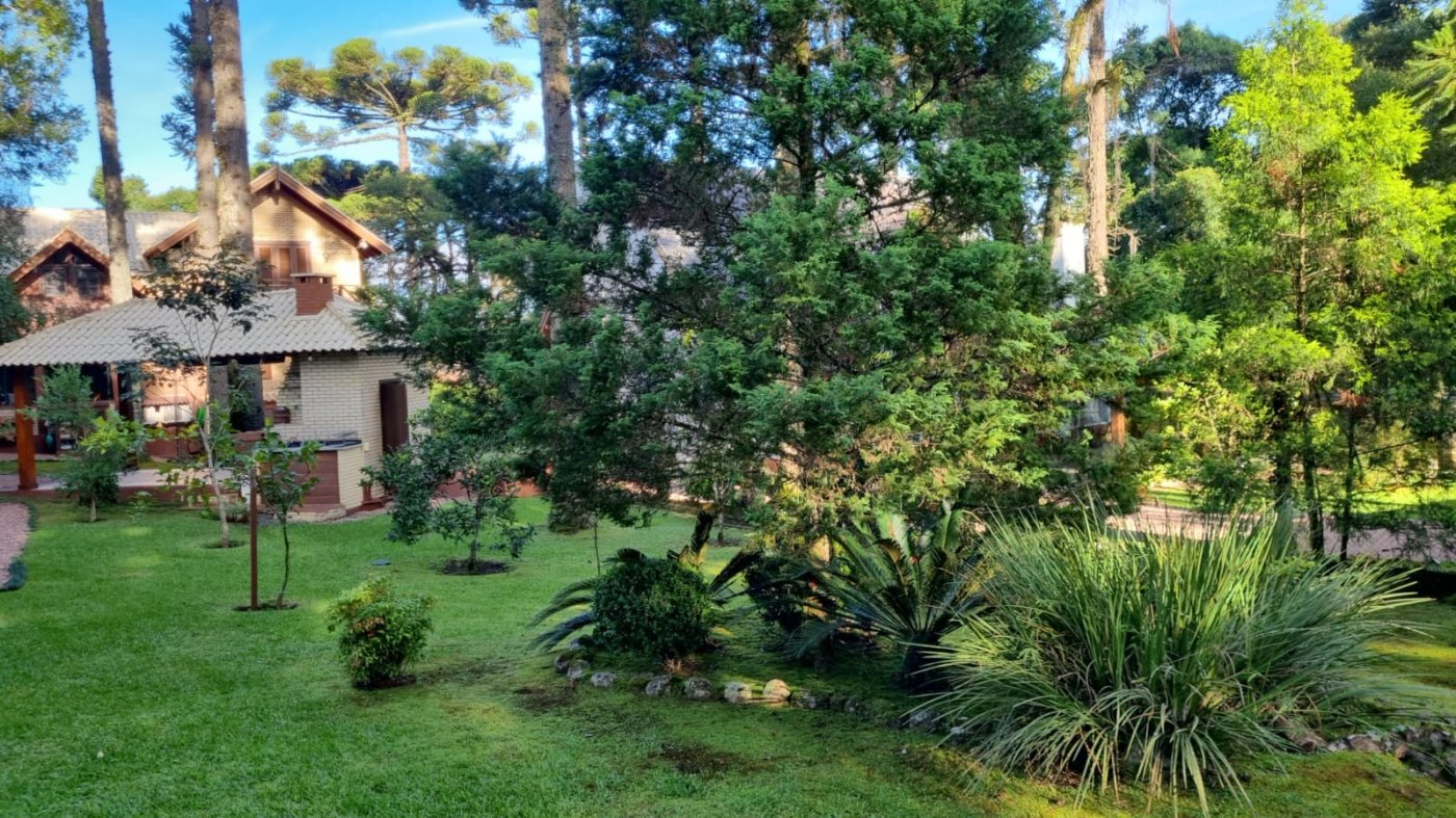 Casa 4 quartos para Venda no bairro Suzana em Canela