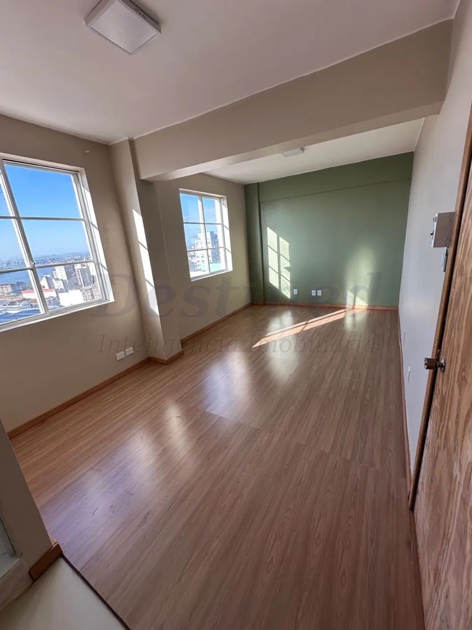 sala comercial 1 quarto para Venda no bairro Centro Histórico em Porto Alegre