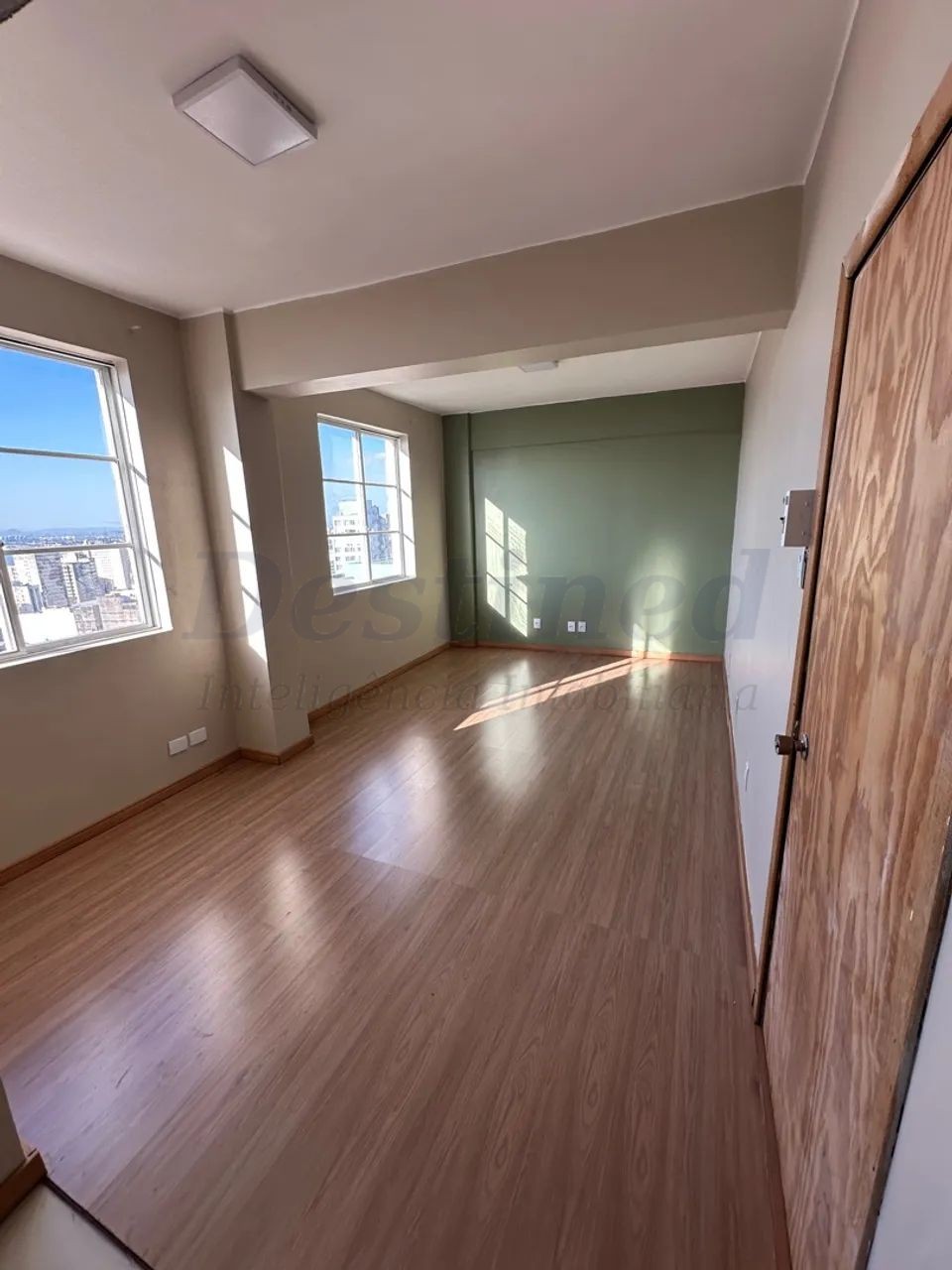 sala comercial 1 quarto para Venda no bairro Centro Histórico em Porto Alegre