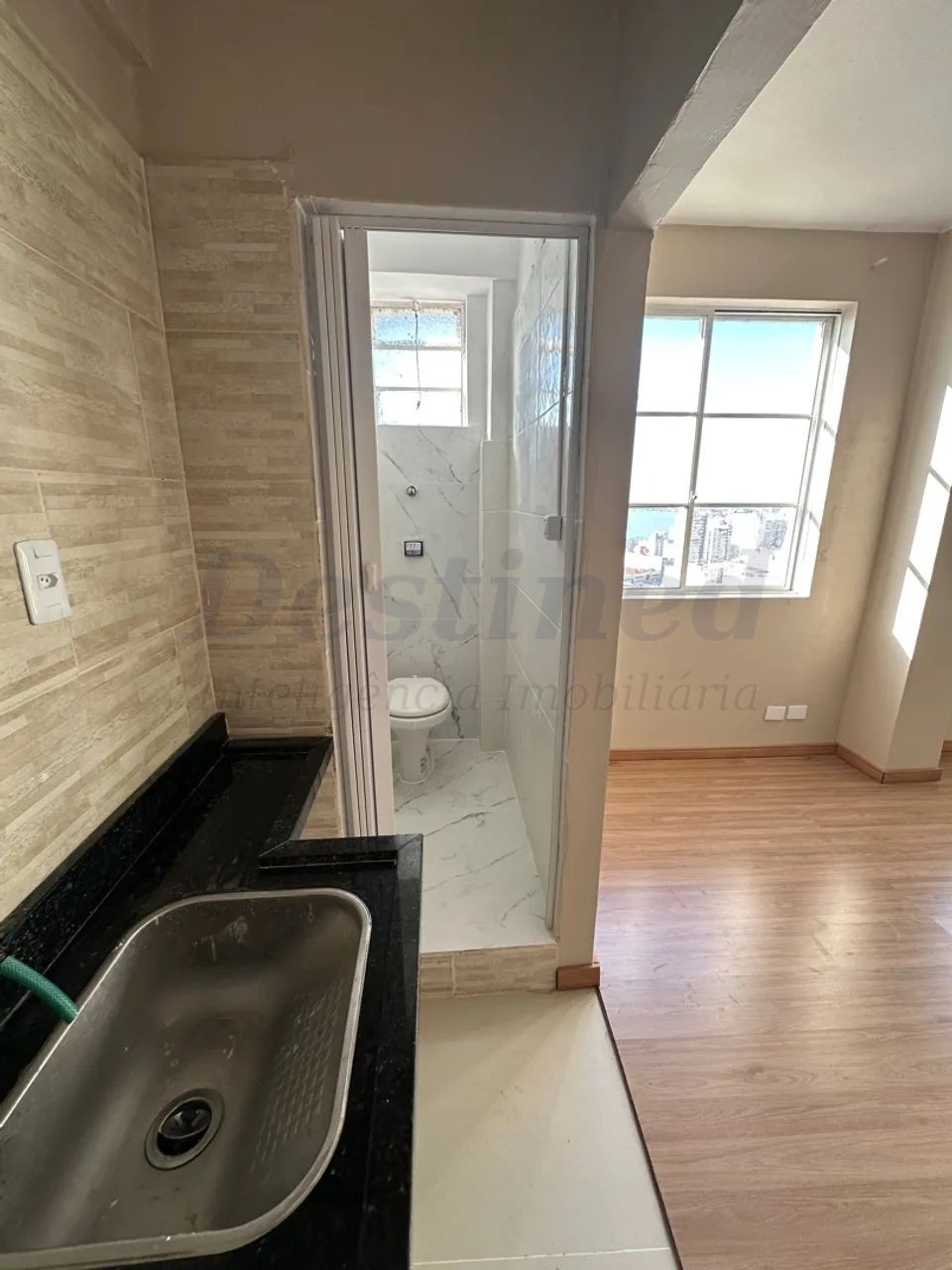 sala comercial 1 quarto para Venda no bairro Centro Histórico em Porto Alegre
