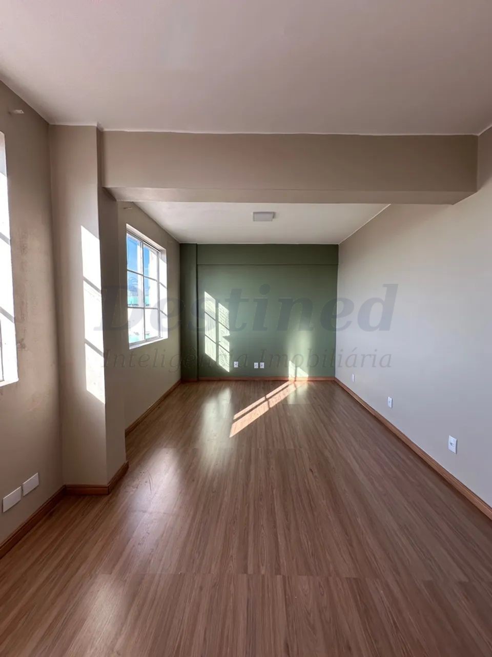 sala comercial 1 quarto para Venda no bairro Centro Histórico em Porto Alegre