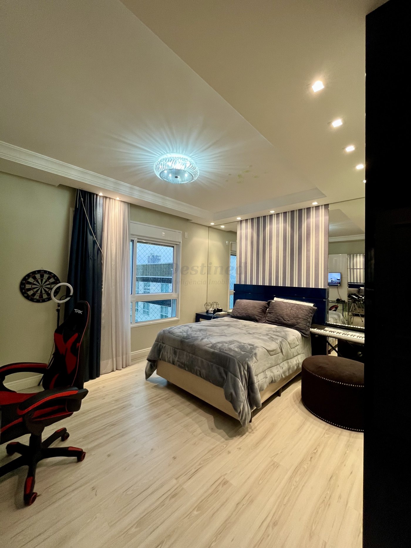 Apartamento 4 suítes para Venda no bairro meia praia em Itapema