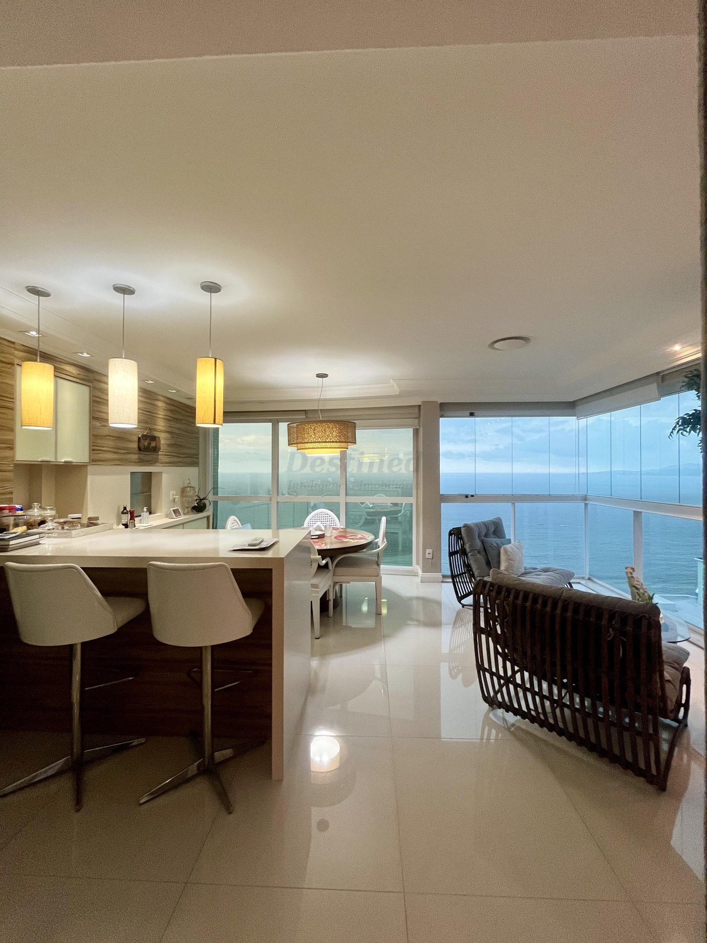 Apartamento 4 suítes para Venda no bairro meia praia em Itapema