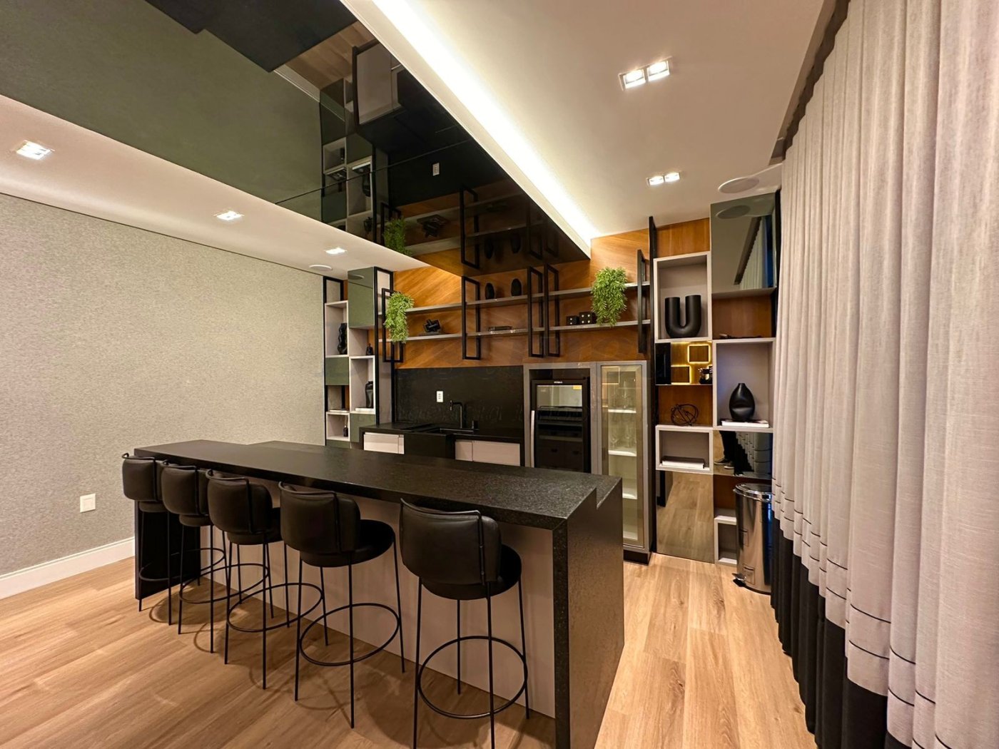 Apartamento 4 suítes para Venda no bairro Perequê em Porto Belo