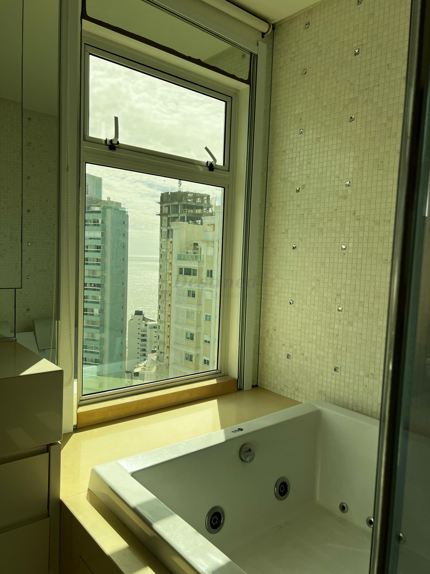 Apartamento 4 suítes para Venda no bairro Centro em Balneário Camboriú