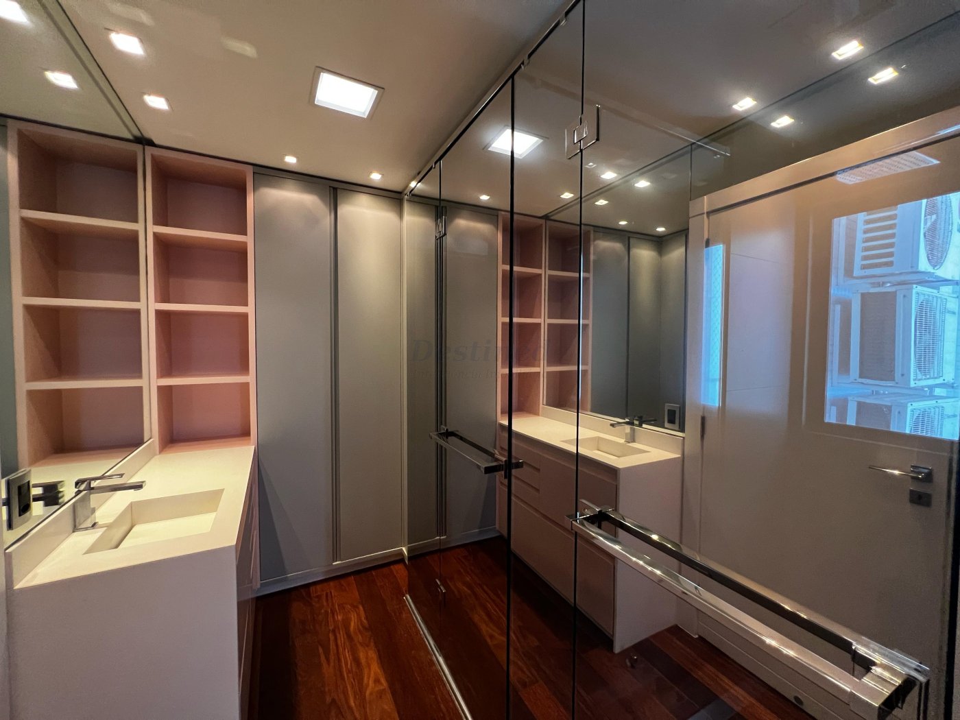 Apartamento 4 suítes para Venda no bairro Centro em Balneário Camboriú