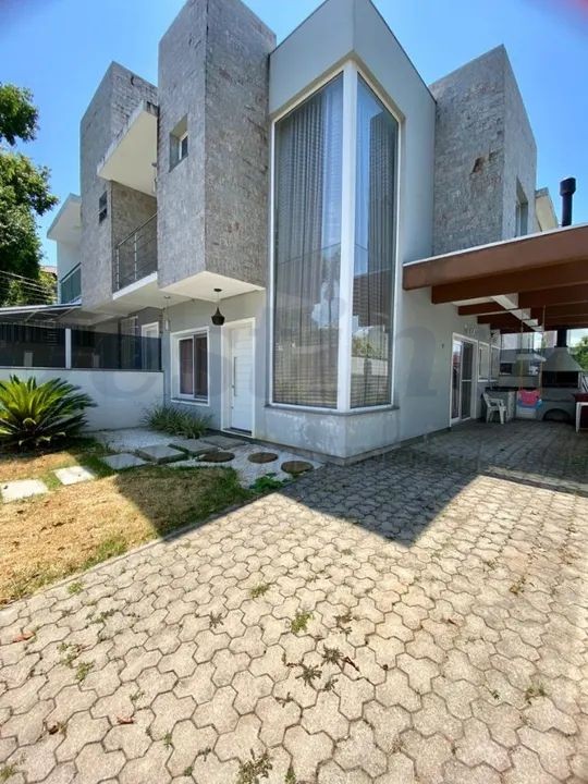 Sobrado 3 quartos para Venda no bairro Igara em Canoas