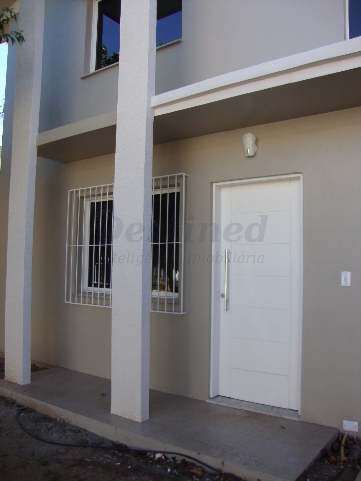 Casa de 2 pisos com 03 dormitórios para venda no bairro Rio Branco em Novo Hamburgo