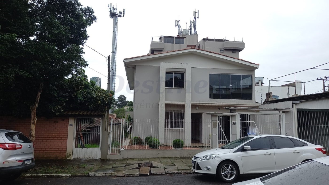 Casa de 2 pisos com 03 dormitórios para venda no bairro Rio Branco em Novo Hamburgo