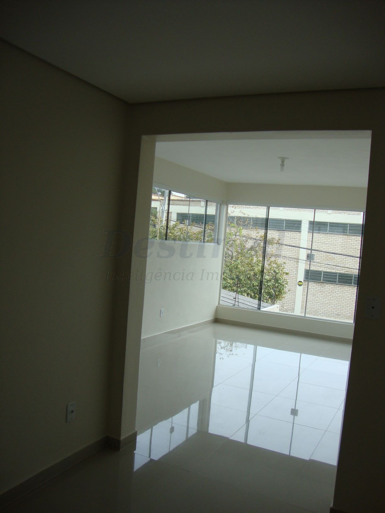 Casa de 2 pisos com 03 dormitórios para venda no bairro Rio Branco em Novo Hamburgo