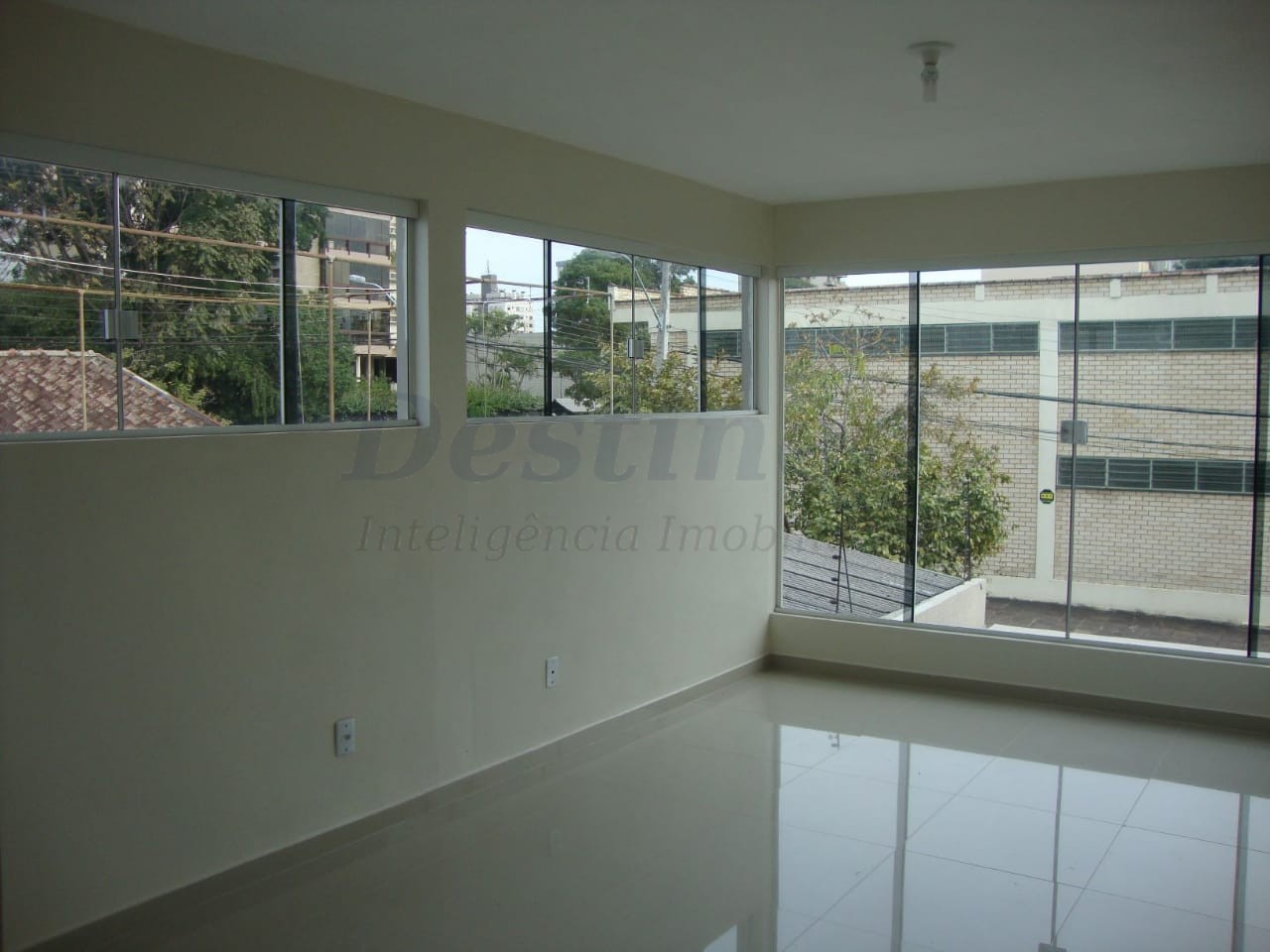 Casa de 2 pisos com 03 dormitórios para venda no bairro Rio Branco em Novo Hamburgo