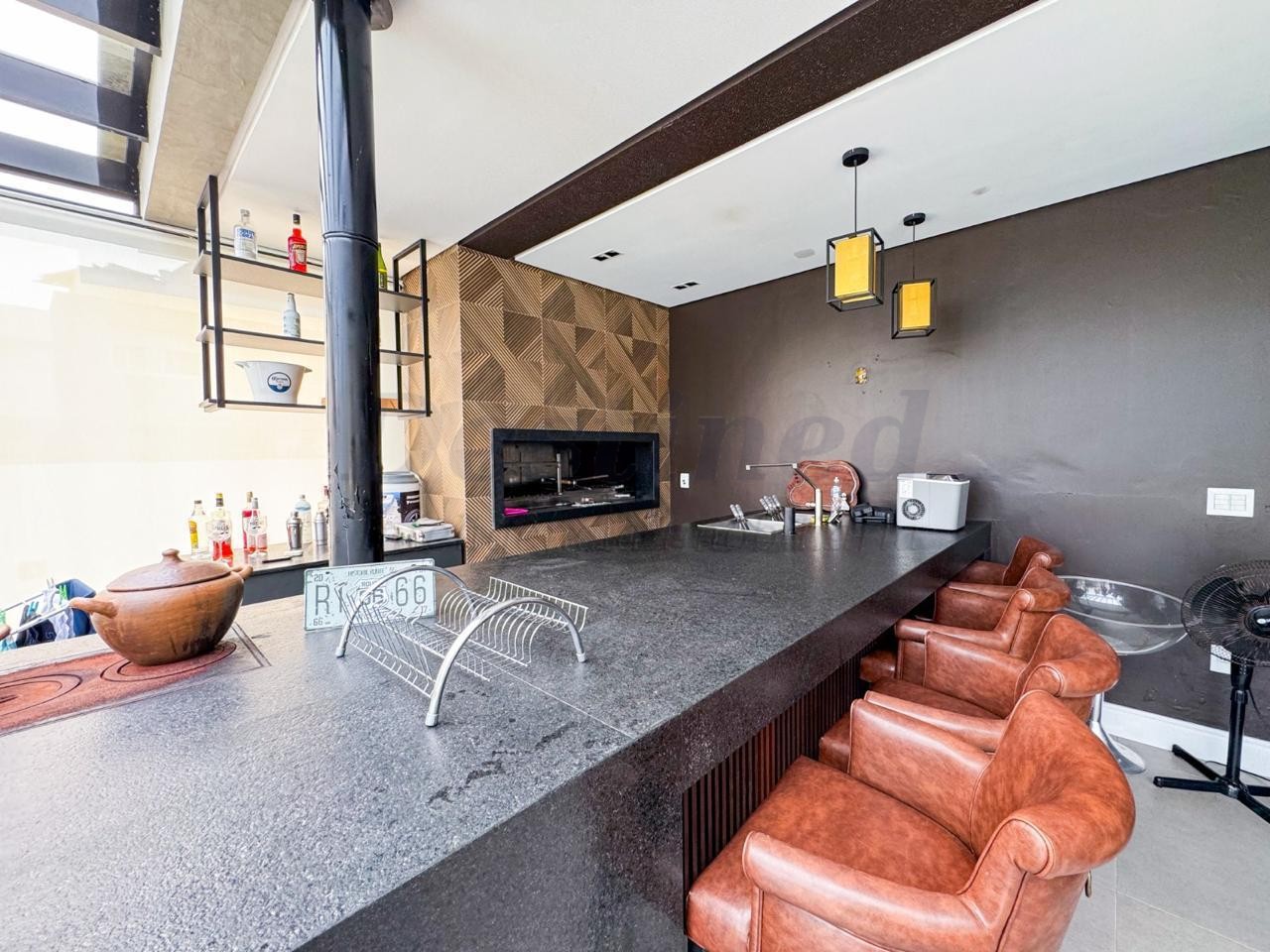 Casa 3 suítes para Locação Anual em Torres
