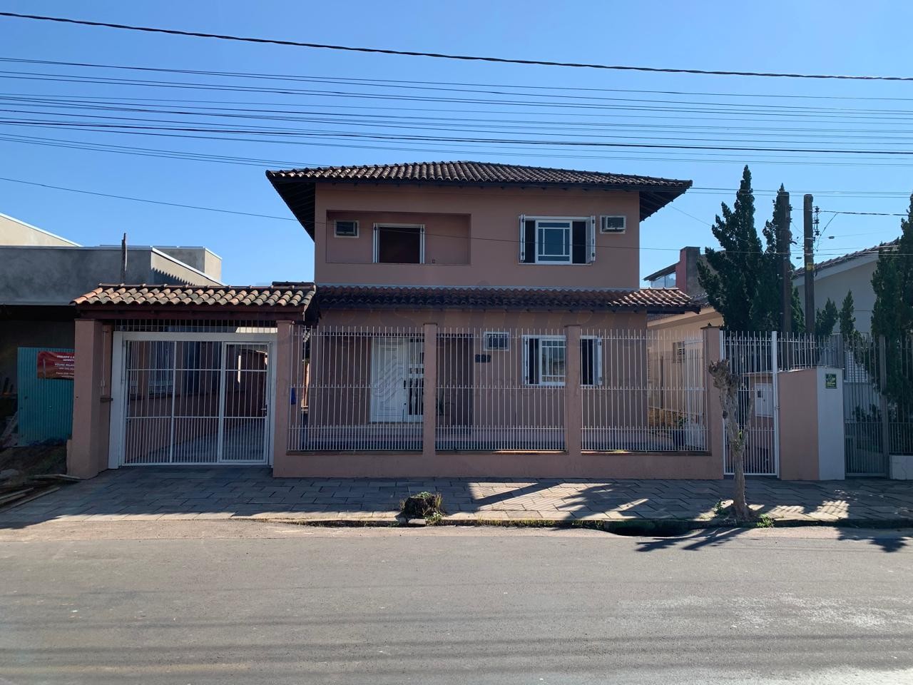 Sobrado 4 quartos para Venda no bairro Porto Blos em Campo Bom