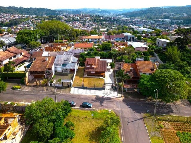 Casa 3 quartos para Venda no bairro Petrópolis em Novo Hamburgo