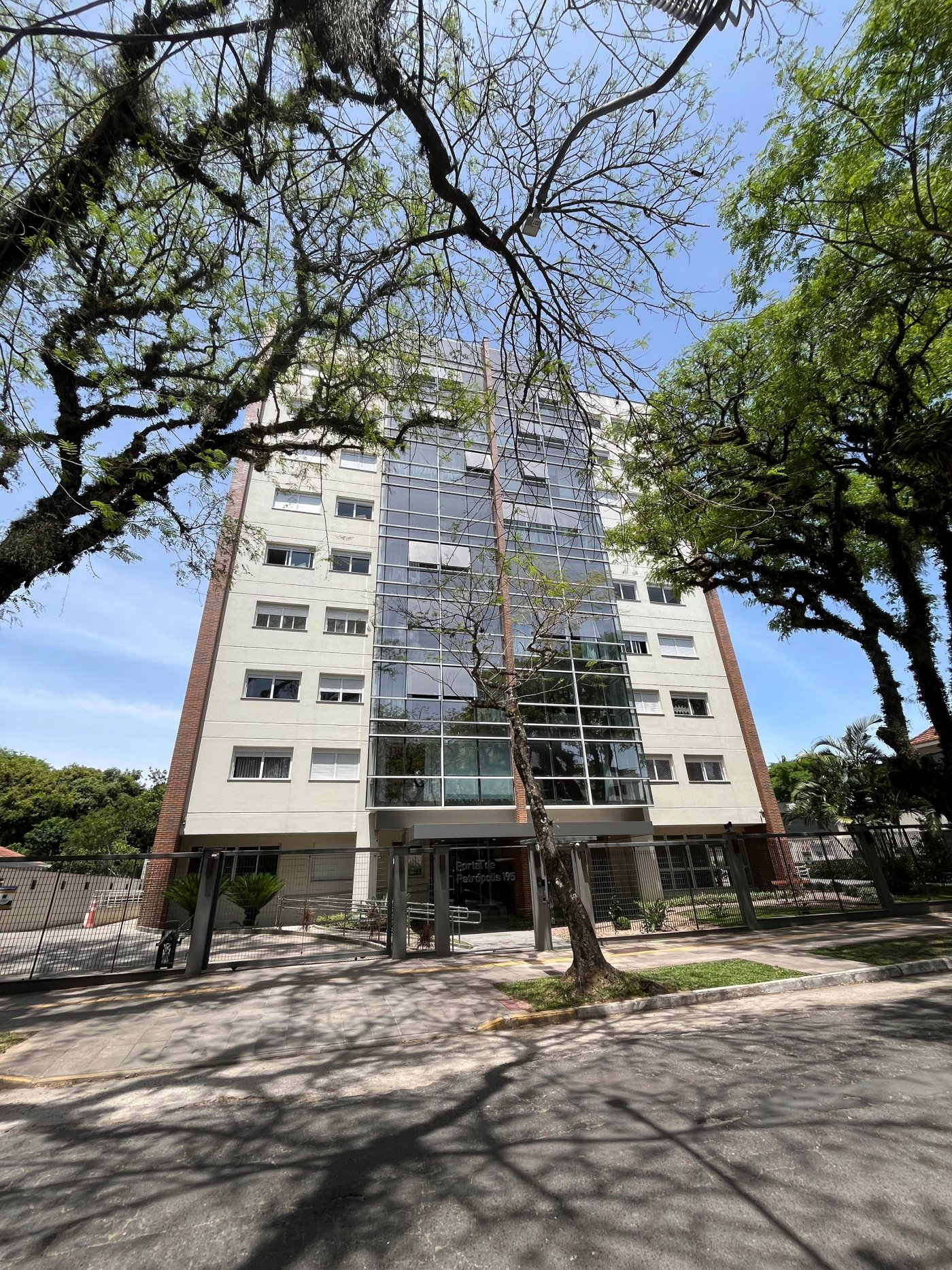Apartamento 3 quartos para Venda no bairro Petrópolis em Porto Alegre