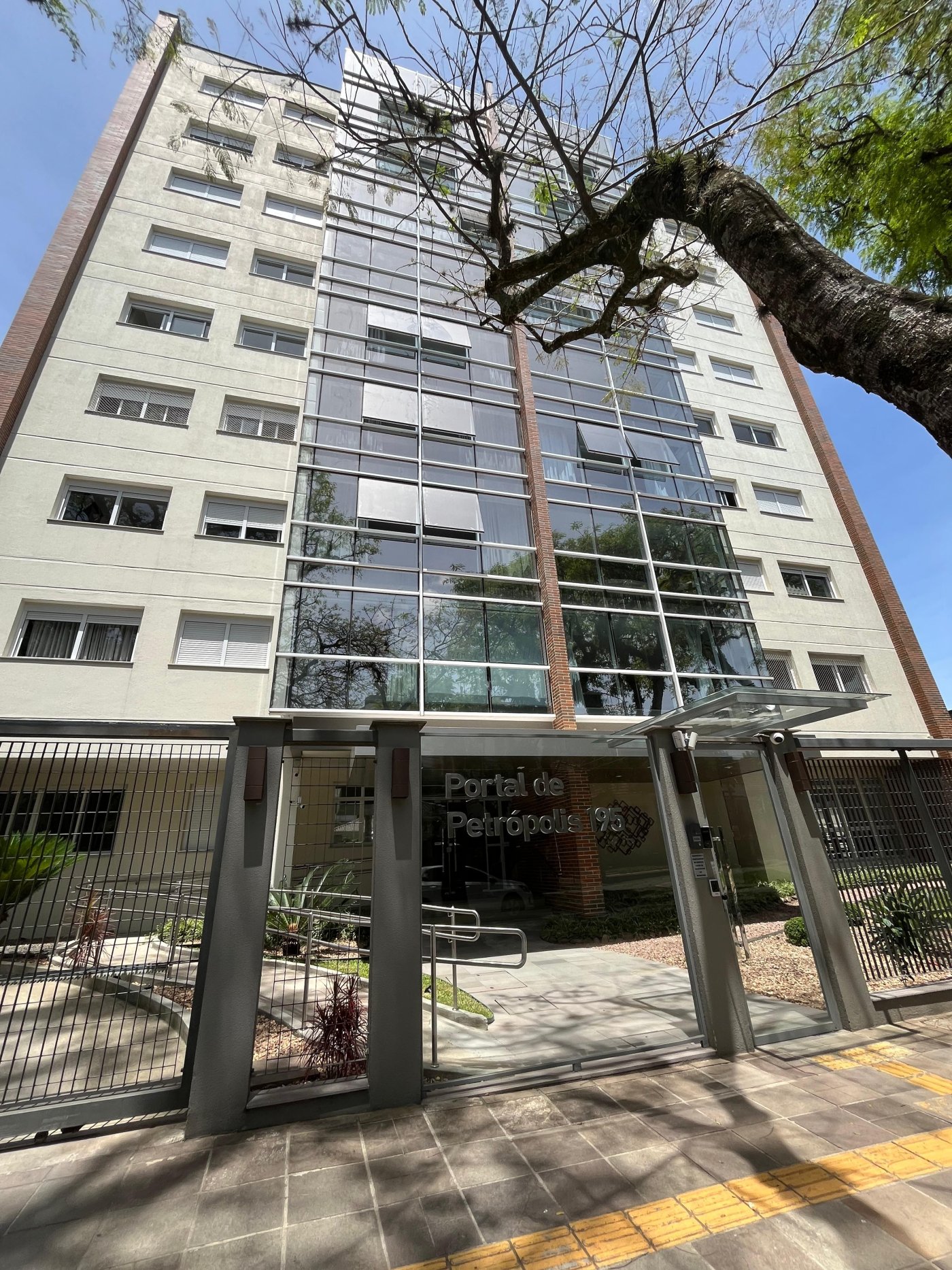 Apartamento 3 quartos para Venda no bairro Petrópolis em Porto Alegre